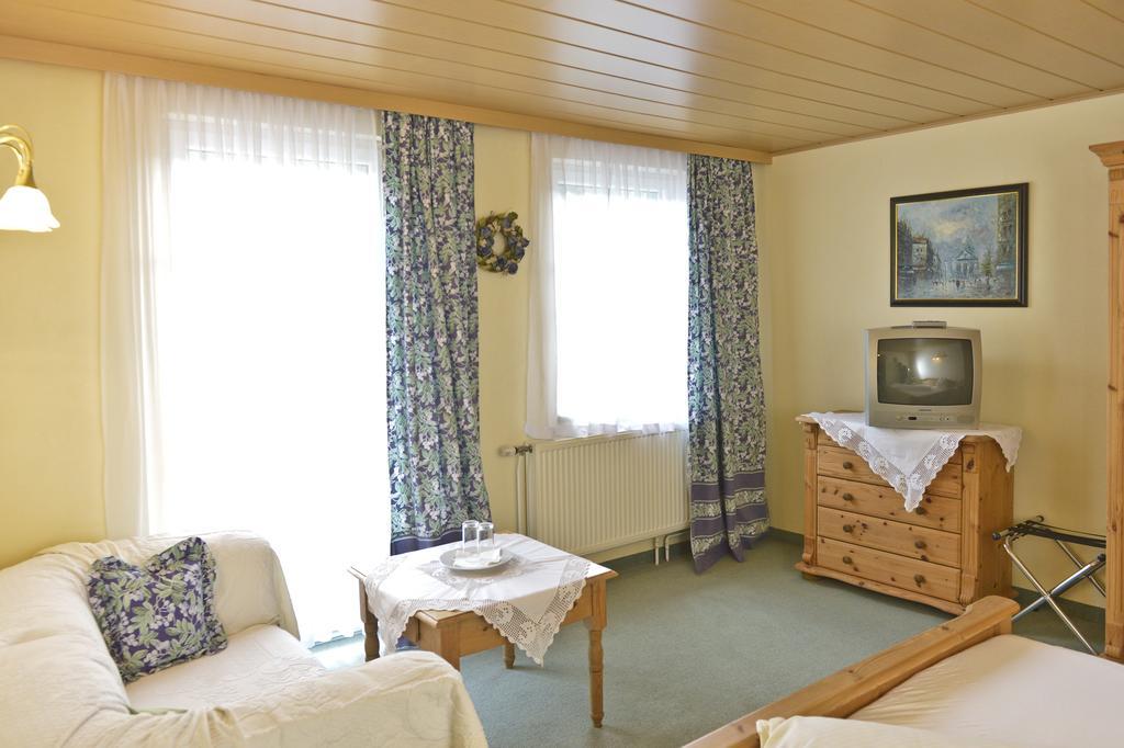Pension Zierlinger Senftenberg Szoba fotó